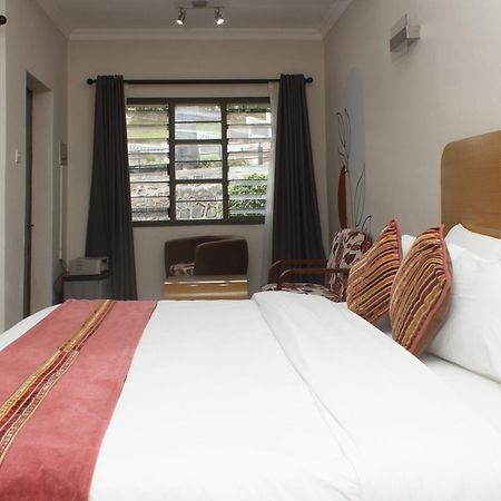 Cedar Place Limited Blantyre Extérieur photo